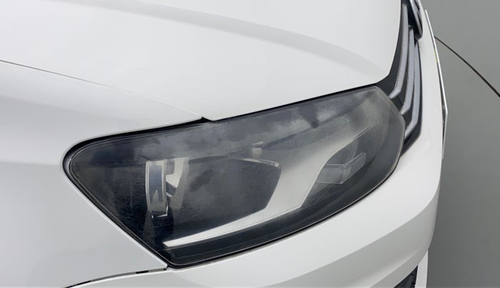 2016 Volkswagen Vento COMFORTLINE MT PETROL, Petrol, Manual, 64,940 km, Right headlight - Faded