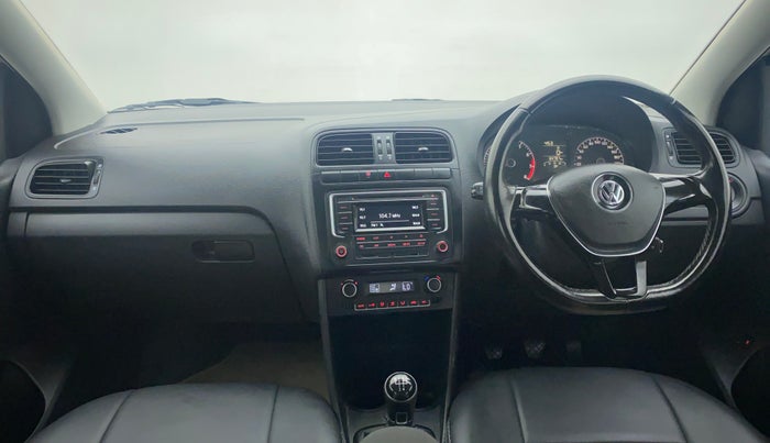 2016 Volkswagen Vento COMFORTLINE MT PETROL, Petrol, Manual, 64,940 km, Dashboard