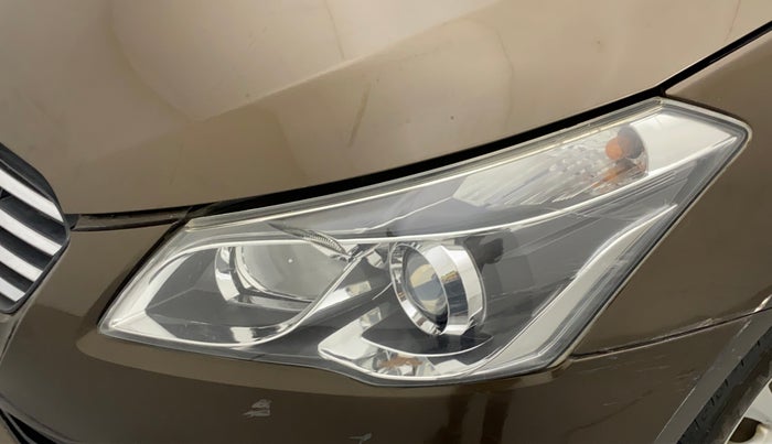 2015 Maruti Ciaz ZXI, Petrol, Manual, 51,093 km, Left headlight - Minor scratches