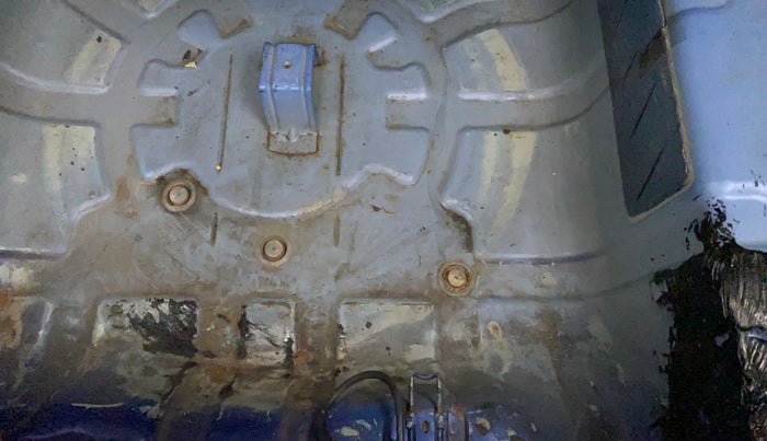 2015 Tata Zest XT PETROL, Petrol, Manual, 66,661 km, Boot floor - Minor crack