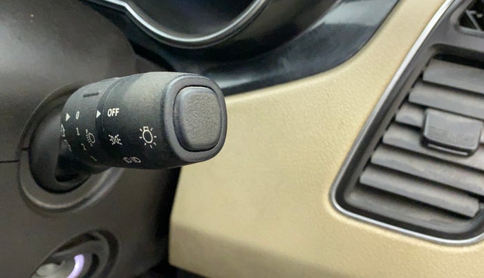 2015 Tata Zest XT PETROL, Petrol, Manual, 66,661 km, Combination switch - Turn Indicator not functional