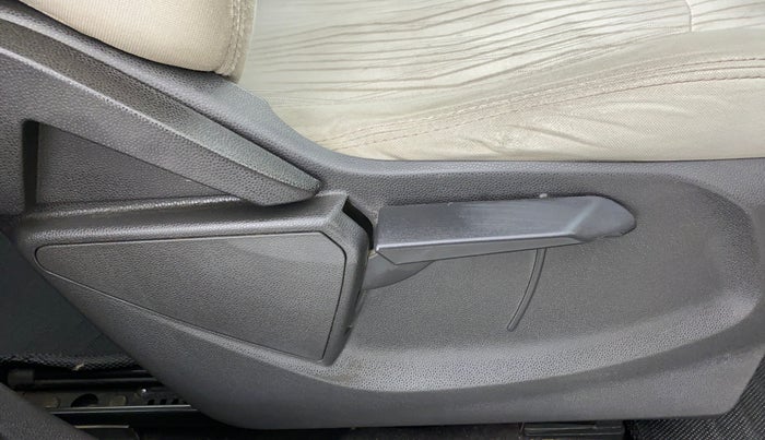 2015 Ford Ecosport 1.5 TITANIUM TI VCT AT, Petrol, Automatic, 68,762 km, Driver Side Adjustment Panel