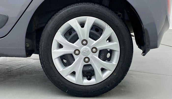 2016 Hyundai Grand i10 SPORTZ 1.2 KAPPA VTVT, Petrol, Manual, 46,697 km, Left Rear Wheel