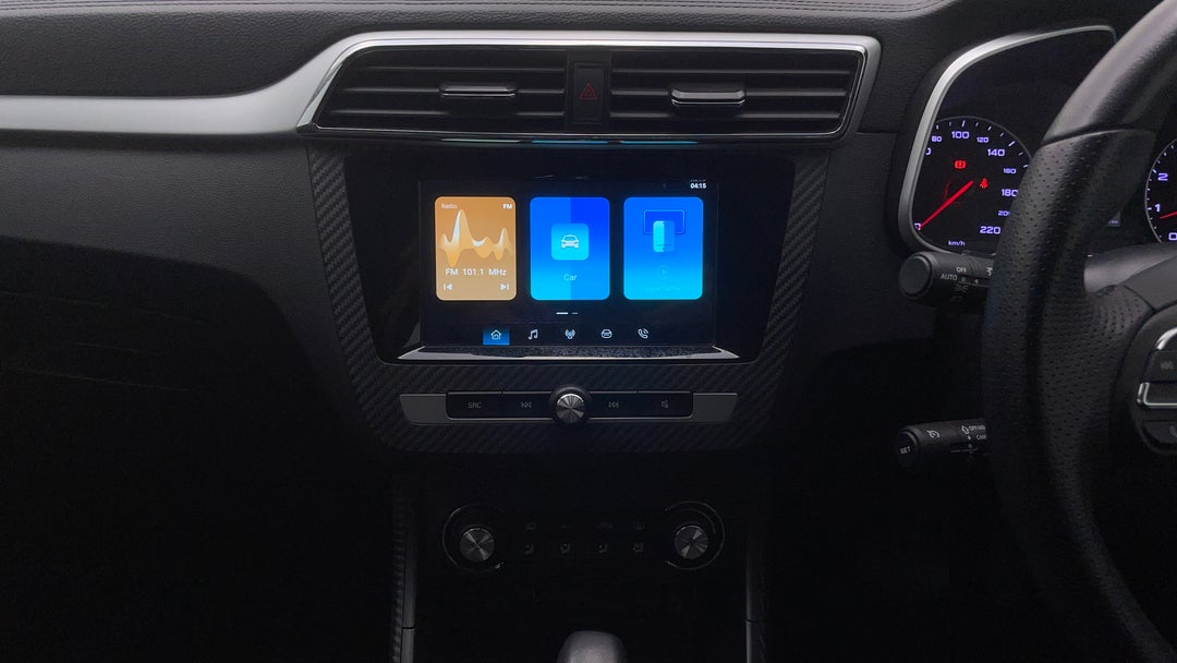 2023 MG ZS Excite, Automatic, 10718 km, Center Console