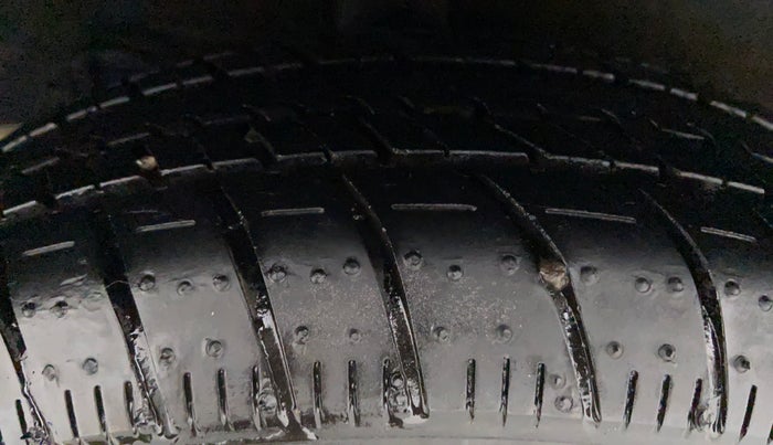 2014 Hyundai Grand i10 SPORTS 1.2 VTVT, Petrol, Manual, 43,841 km, Right Rear Tyre Tread