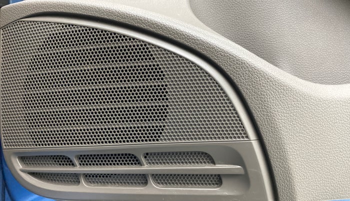 2017 Volkswagen Vento HIGHLINE 1.2 TSI AT, Petrol, Automatic, 26,711 km, Speaker