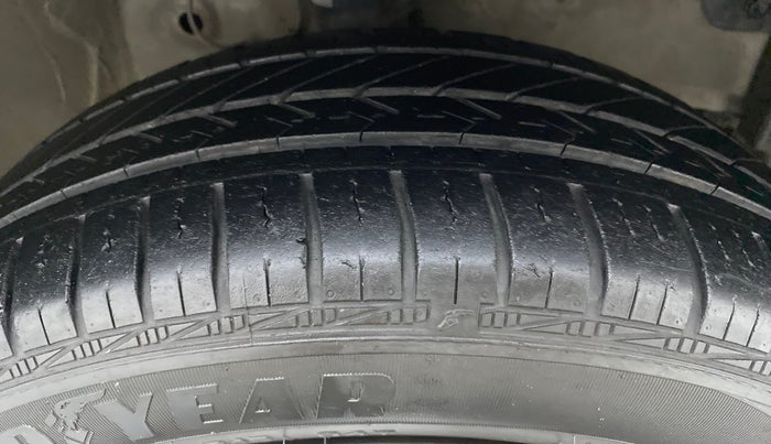 2016 Honda City SV MT DIESEL, Diesel, Manual, 89,707 km, Right Front Tyre Tread