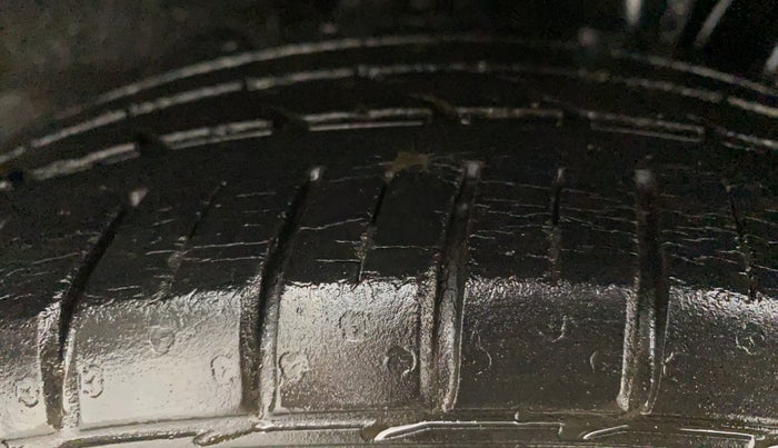 2016 Hyundai Elite i20 ASTA 1.2, Petrol, Manual, 32,547 km, Left Rear Tyre Tread