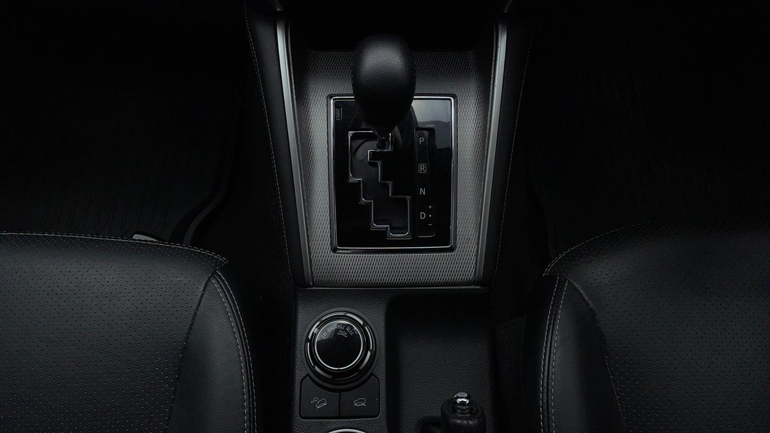 2019 Mitsubishi Triton Gls (4x4) Premium, Automatic, 41178 km, Gear Lever 