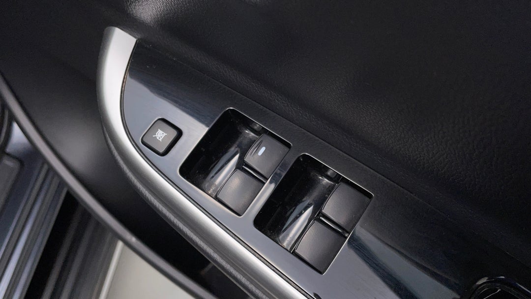 2019 Mitsubishi Triton Gls (4x4) Premium, Automatic, 41178 km, Drivers Side Door Panel Controls