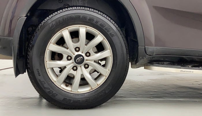 2017 Mahindra XUV500 W8 FWD, Diesel, Manual, 46,576 km, Right Rear Wheel