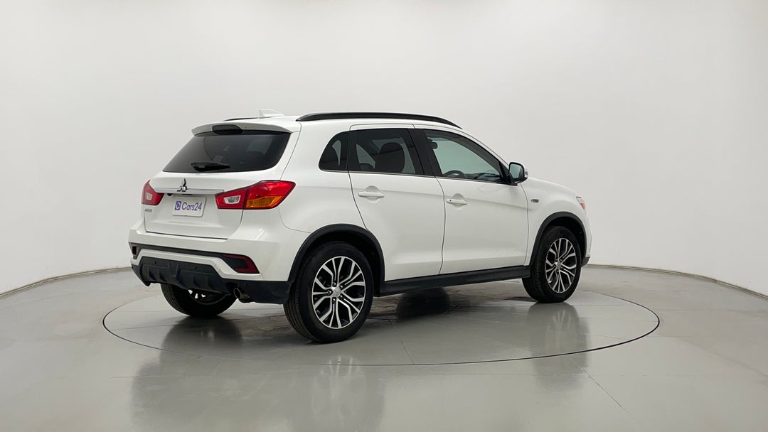 Right Back Diagonal (45- Degree) View