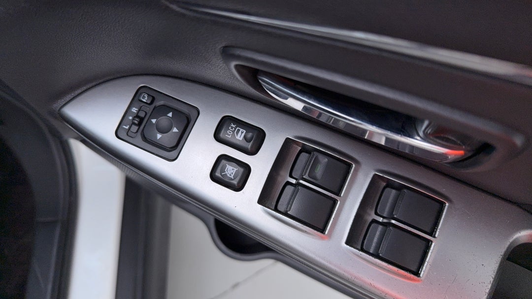 Drivers Side Door Panel Controls