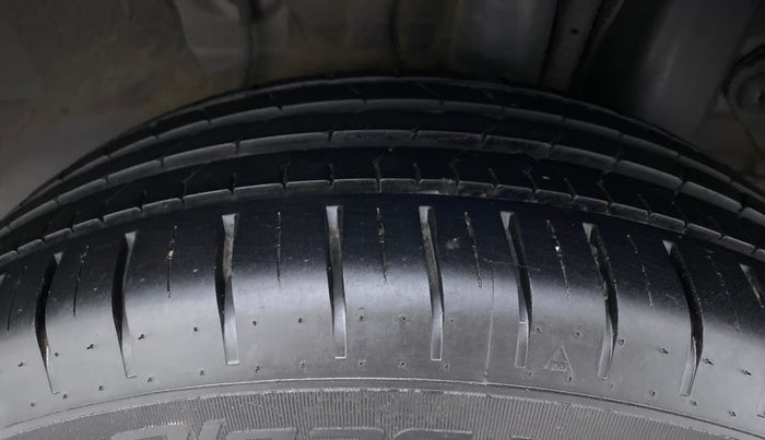 2016 Hyundai Elite i20 ASTA 1.2 (O), Petrol, Manual, 59,942 km, Left Rear Tyre Tread