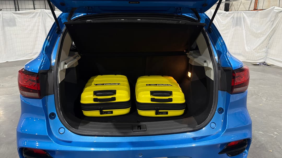 2020 MG Zst Excite, Automatic, 82249 km, Boot Inside View with Luggage