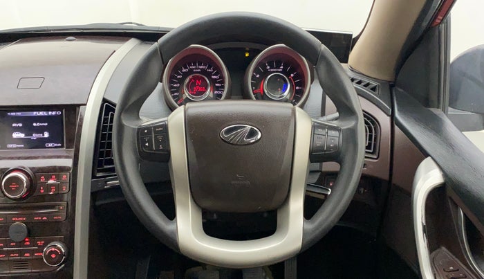 2014 Mahindra XUV500 W6, Diesel, Manual, 92,368 km, Steering Wheel Close Up