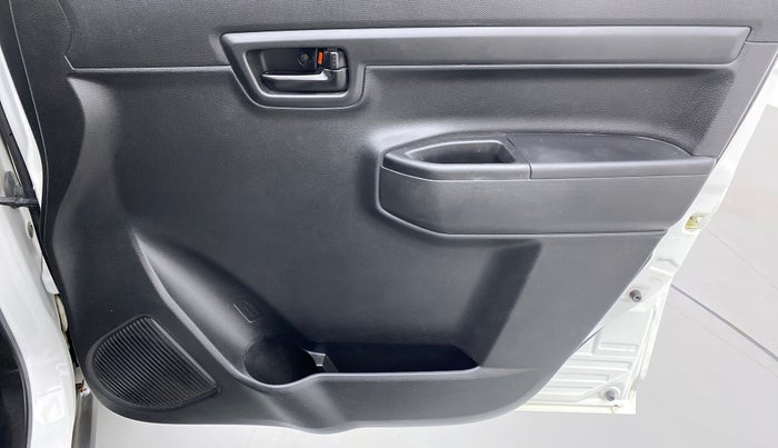 2020 Maruti S PRESSO VXI, Petrol, Manual, 39,870 km, Driver Side Door Panels Control