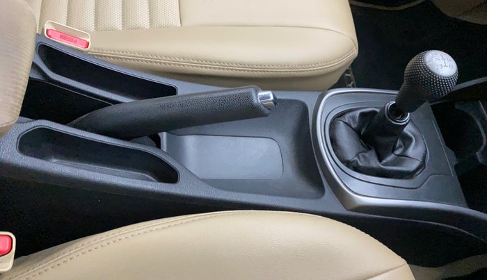 2015 Honda City 1.5L I-VTEC V MT, Petrol, Manual, 49,932 km, Gear Lever