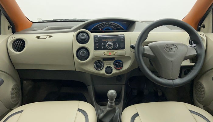 2014 Toyota Etios GD, Diesel, Manual, 1,35,034 km, Dashboard