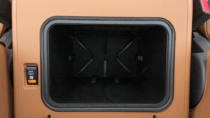 Infiniti QX80-Cooler Box