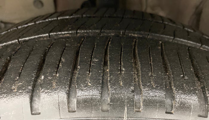 2010 Honda City V MT PETROL, Petrol, Manual, 65,112 km, Left Front Tyre Tread