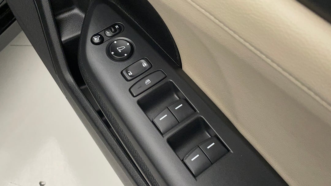 2018 Honda Civic Vti-lx, Automatic, 55123 km, Drivers Side Door Panel Controls