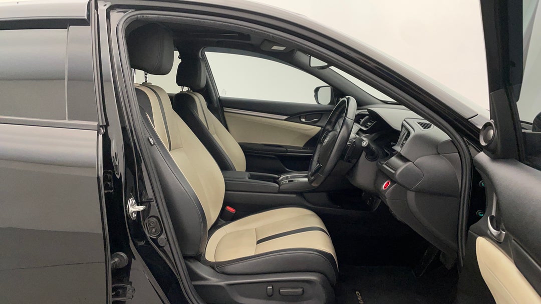 2018 Honda Civic Vti-lx, Automatic, 55123 km, Right Side Front Door Cabin View