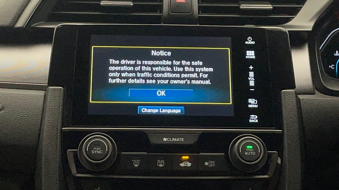 2018 Honda Civic Vti-lx, Automatic, 55123 km, Infotainment System