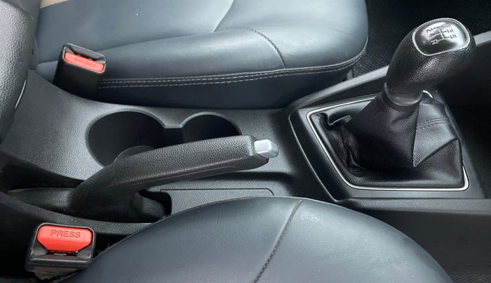 2015 Hyundai Elite i20 SPORTZ 1.2, Petrol, Manual, 68,719 km, Gear Lever