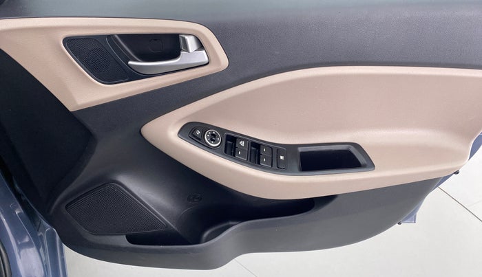 2015 Hyundai Elite i20 SPORTZ 1.2, Petrol, Manual, 68,719 km, Driver Side Door Panels Control