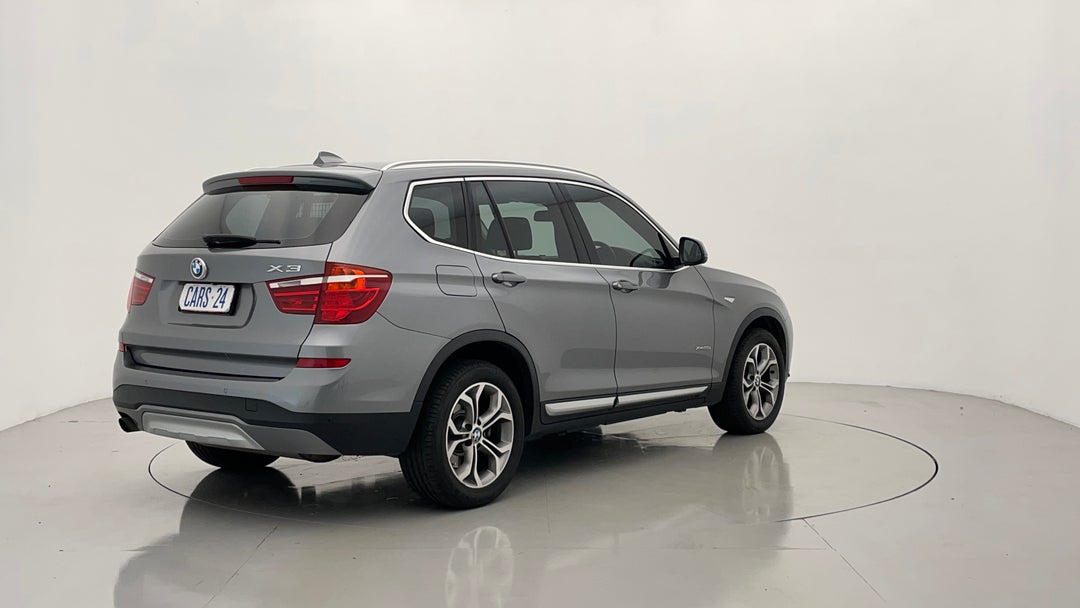 Right Back Diagonal (45- Degree) View