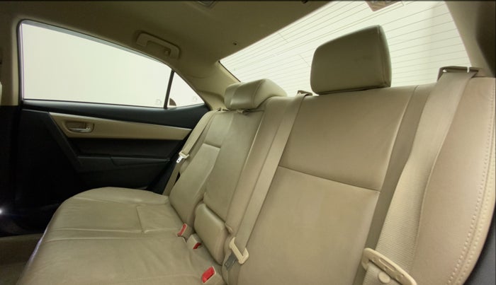 2015 Toyota Corolla Altis VL CVT PETROL, Petrol, Automatic, 83,431 km, Right Side Rear Door Cabin