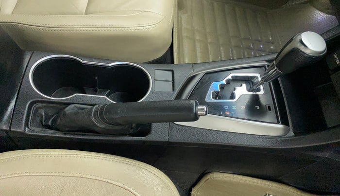 2015 Toyota Corolla Altis VL CVT PETROL, Petrol, Automatic, 83,431 km, Gear Lever