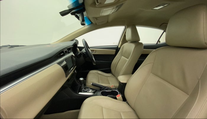 2015 Toyota Corolla Altis VL CVT PETROL, Petrol, Automatic, 83,431 km, Right Side Front Door Cabin