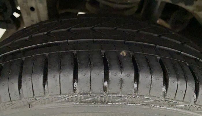 2012 Maruti Zen Estilo LXI CNG, CNG, Manual, 69,197 km, Right Rear Tyre Tread