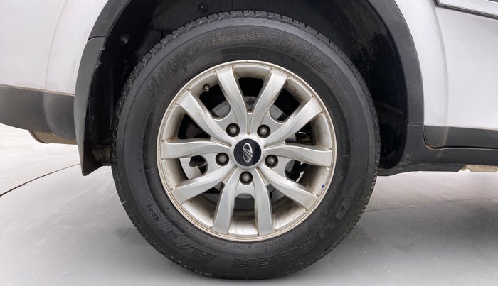 2018 Mahindra XUV500 W9 AT, Diesel, Automatic, 54,638 km, Right Rear Wheel