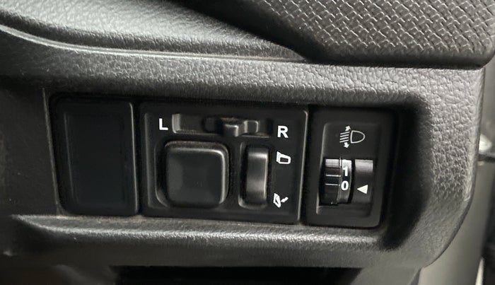 2018 Maruti Vitara Brezza ZDI PLUS AMT, Diesel, Automatic, 50,481 km, Dashboard - Headlight height adjustment not working