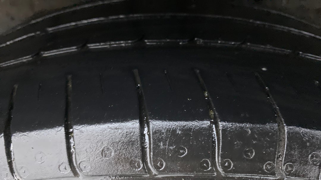Right Rear Tyre Tread