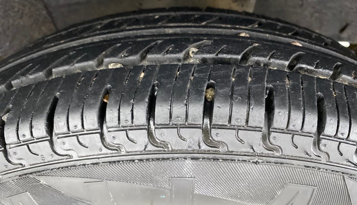2019 Renault Kwid RXL, Petrol, Manual, 21,247 km, Left Rear Tyre Tread