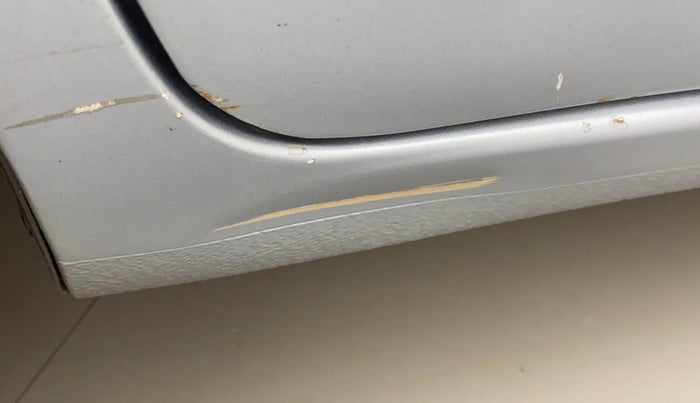 2012 Maruti Ertiga VDI, Diesel, Manual, 1,00,479 km, Right running board - Slightly dented