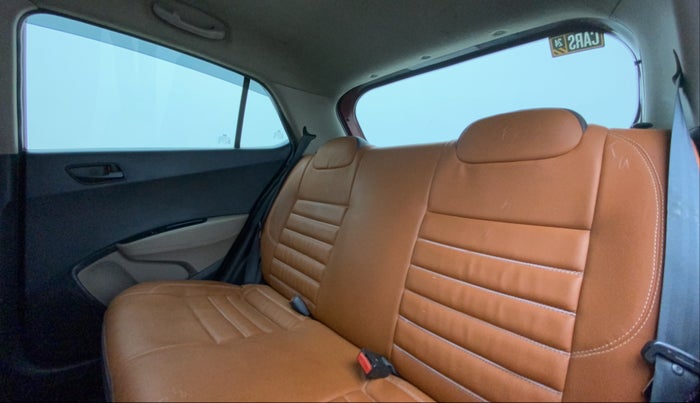 2014 Hyundai Grand i10 MAGNA 1.2 KAPPA VTVT, Petrol, Manual, 1,18,934 km, Right Side Rear Door Cabin