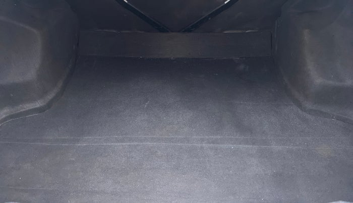 2014 Toyota Etios V SP, Petrol, Manual, 34,364 km, Boot Door Open