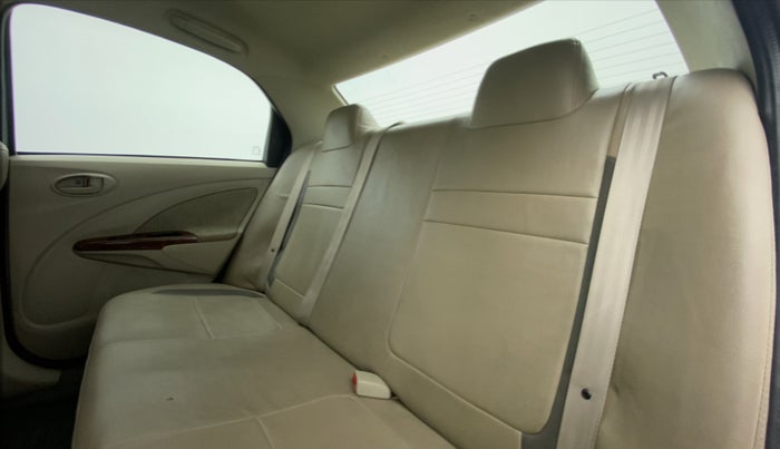 2014 Toyota Etios V SP, Petrol, Manual, 34,364 km, Right Side Rear Door Cabin