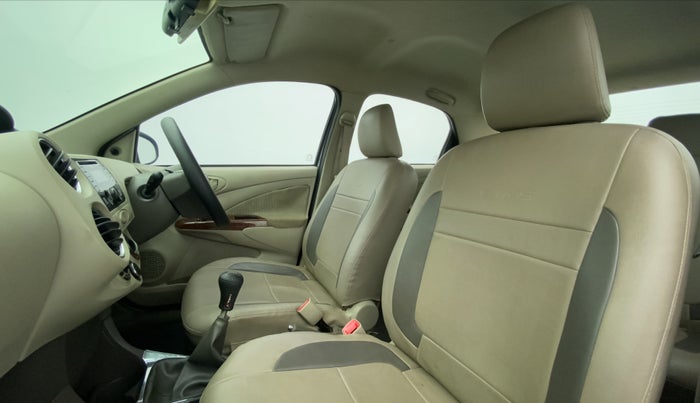 2014 Toyota Etios V SP, Petrol, Manual, 34,364 km, Right Side Front Door Cabin