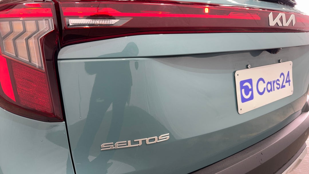 Badge (Boot Left Side)