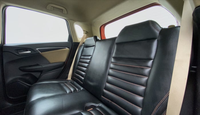2018 Honda Jazz 1.5 V I DTEC, Diesel, Manual, 62,749 km, Right Side Rear Door Cabin