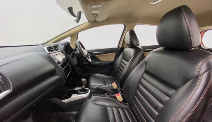 2018 Honda Jazz 1.5 V I DTEC, Diesel, Manual, 62,749 km, Right Side Front Door Cabin