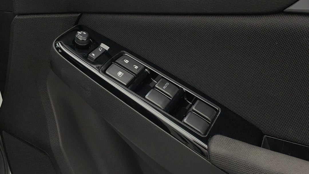 2021 Isuzu MU-X Ls-u (4x2), Automatic, 54835 km, Drivers Side Door Panel Controls