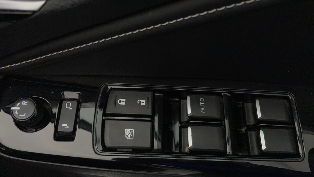 2021 Isuzu MU-X Ls-t (4x4), Automatic, 66660 km, Drivers Side Door Panel Controls