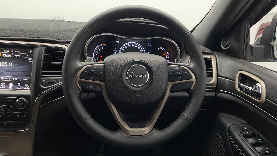 2013 Jeep Grand Cherokee Limited (4x4), Automatic, 89584 km, Steering Wheel Close-up